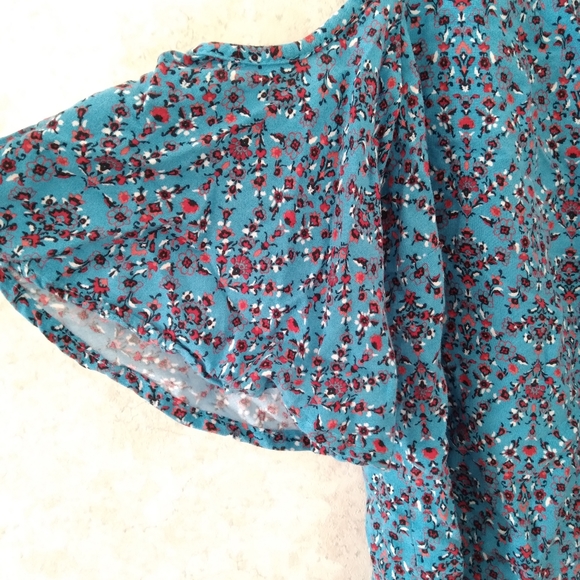 St John's bay Flower tribal print cold shoulder top - Picture 3 of 5